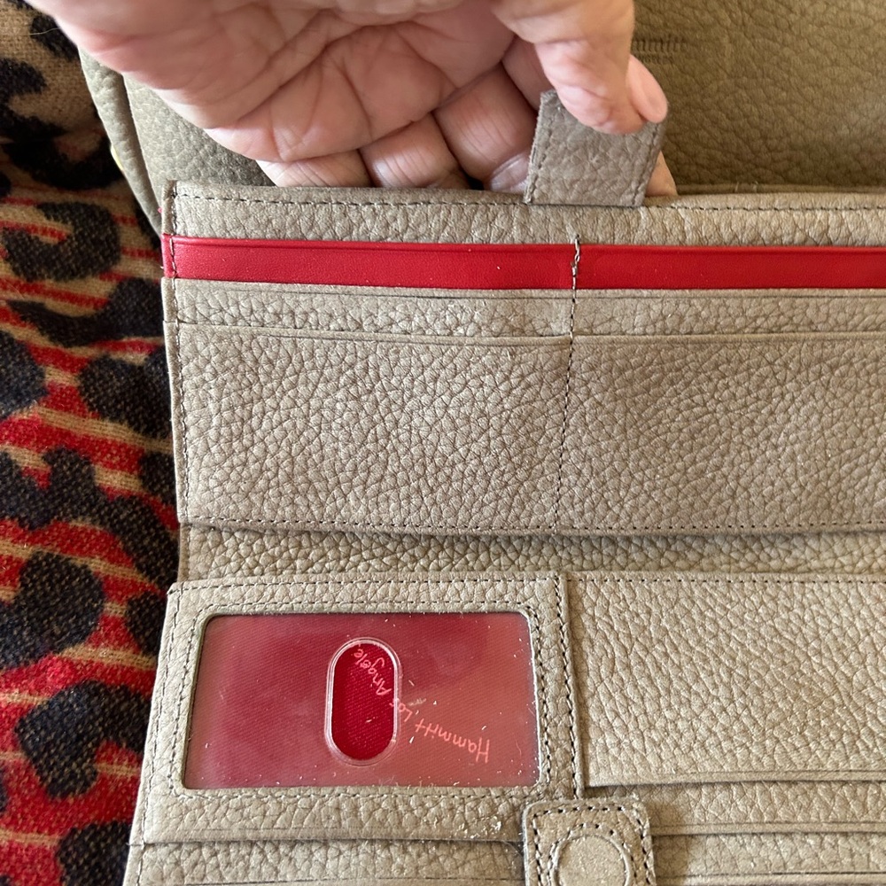 Hammitt🌺Beige Handbag and Wallet Set.
FIRM on price - Picture 2 of 11